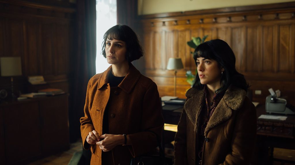 Drame épique d'époque en langue espagnole basé sur un « chef-d'œuvre inoubliable » à ne pas manquer 3 Fernanda Urrejola et Rochi Hernández dans La Maison des Esprits