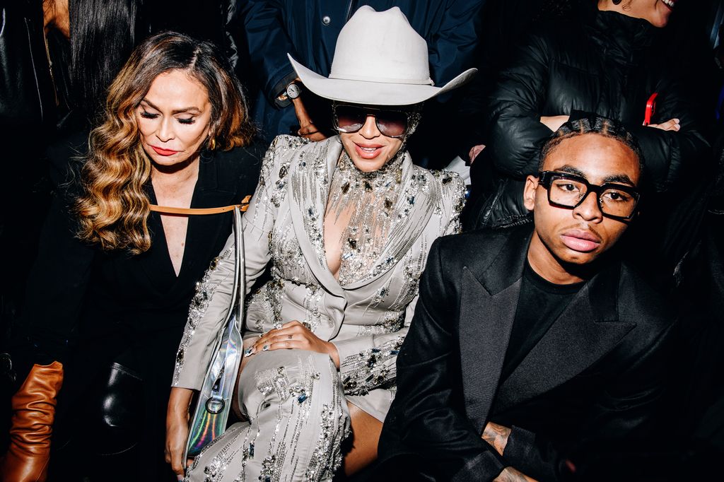 Beyonce on the front row at the Luar show