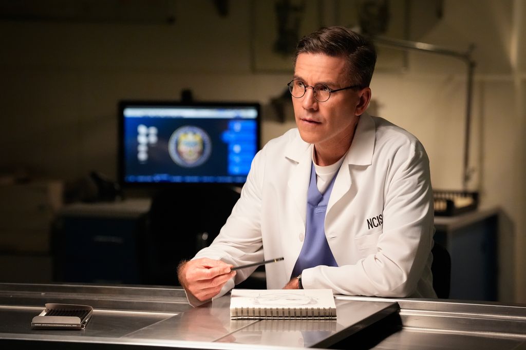 "Bad Blood"  NCIS investigates the case of a Navy lieutenant found dead at a blood donation bank. Also, McGee needs help from the team to raise money for his twins' school fundraiser, on the CBS Original series NCIS, on the CBS Television Network, and streaming on Paramount+
Pictured: Brian Dietzen as Jimmy Palmer. 