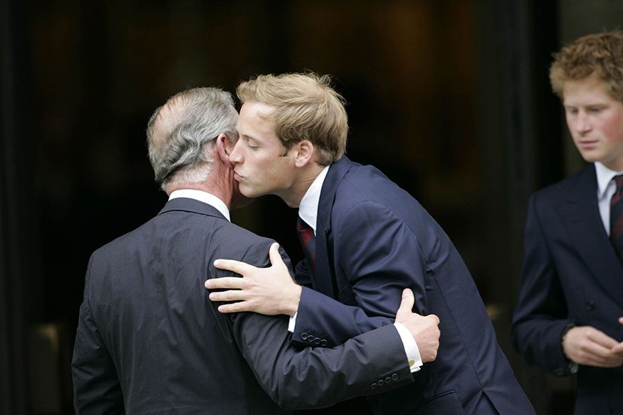 prince william kiss father charles