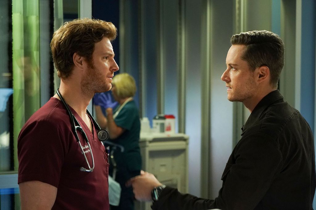 Nick Gehlfuss as Dr. Will Halstead and Jesse Lee Soffer as Jay Halstead in Chicago Med