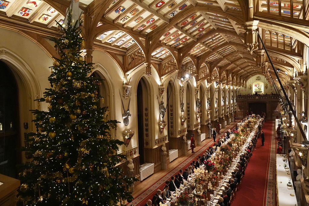 The table and christmas tree for the State Banquet