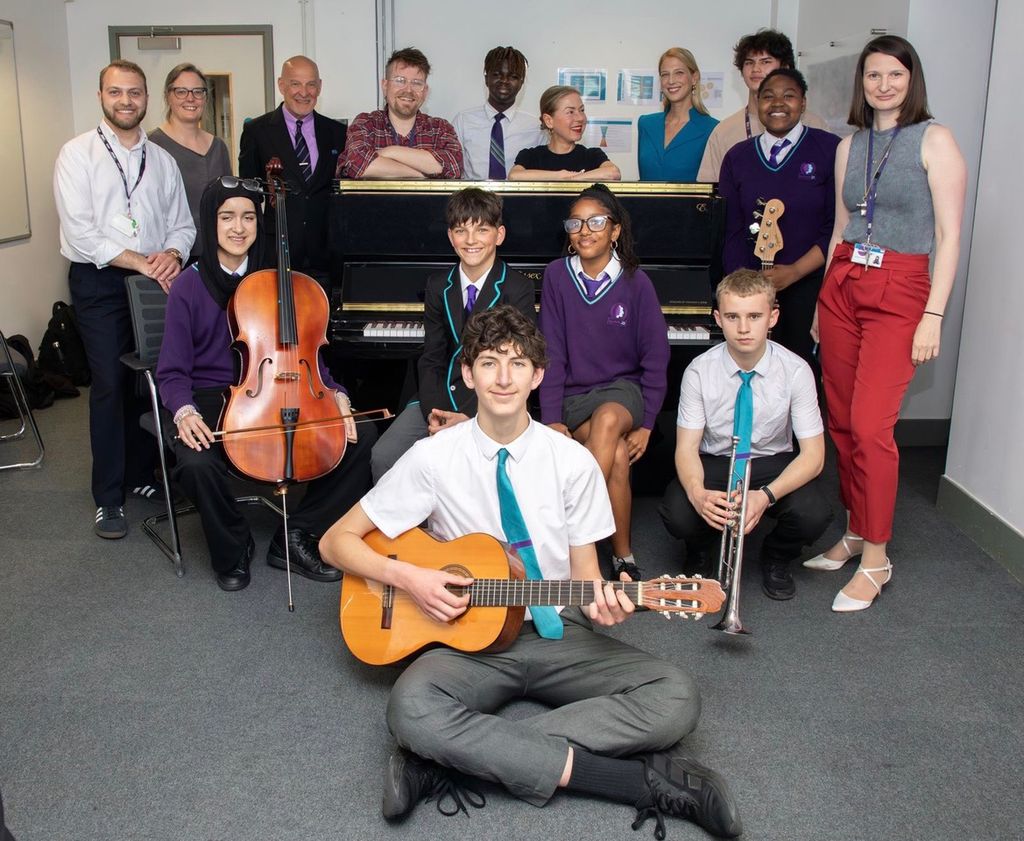 Standing: Ediz Suleyman, Michelle Woolfenden, Craig Terry, Thomas Bush, Makai Raynold-Adegbite, Polly Stepan, Lady Ella Windsor, Isaac Sawyer, Monet Nganwa, Emily Crowhurst. 
Sitting: Sameeha Nasrin, Michael Trumble, Daiane Sobral Francisco, Louis French.
Front: Nicolas Ochandio
