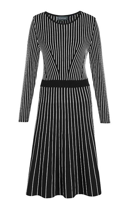 Amanda Holden's striped dress delights Instagram fans - & her leg cast ...