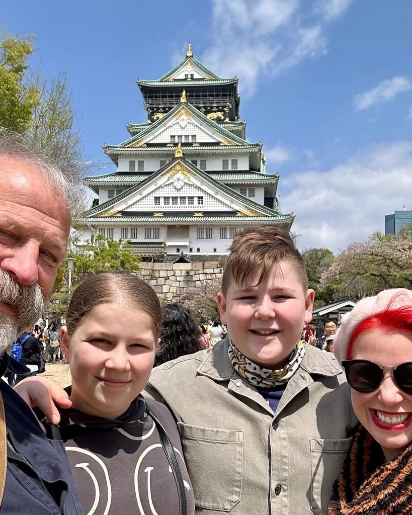 Dick and Angel Strawbridge with their two kids taking a selfie during trip to Tokyo