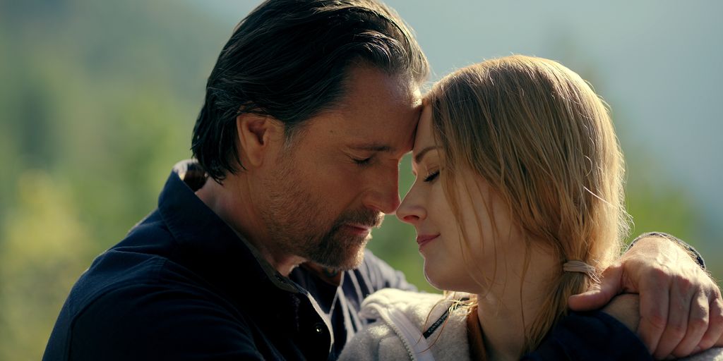 Martin Henderson and Alexandra Breckenridge in Virgin River