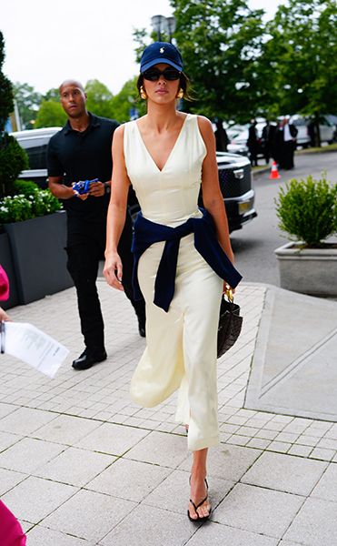 Kendall Jenner Makes a Fashionable Exit From Her NYC Hotel: Photo 3951096, Kendall Jenner Photos