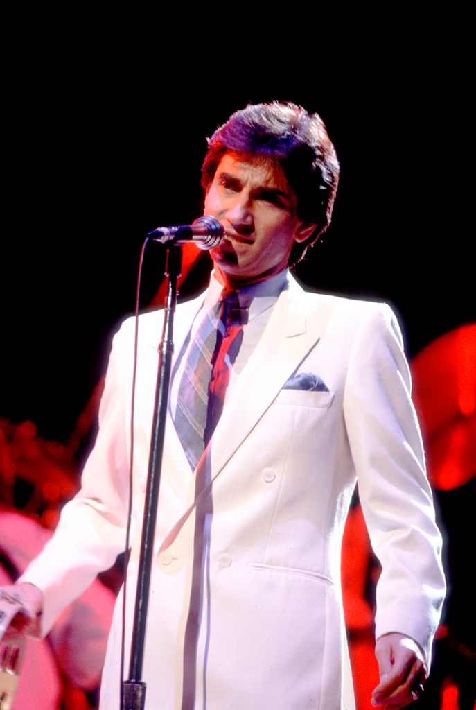 richard sterban white suit