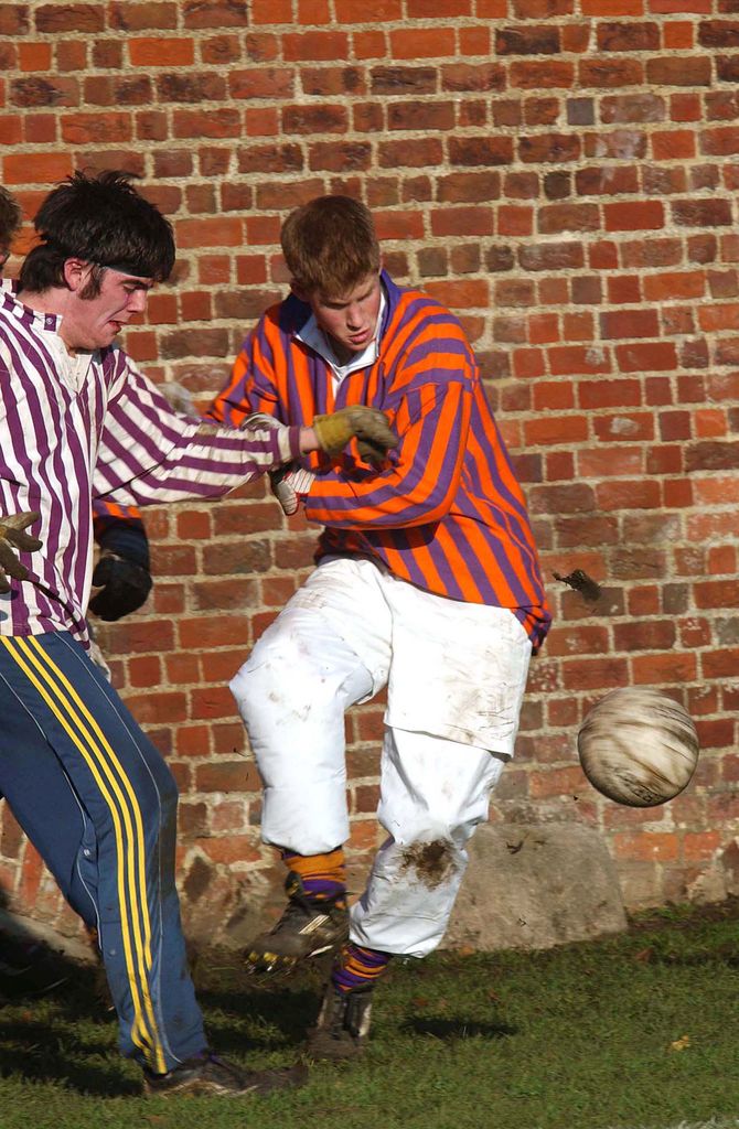 Le jeune prince jouait dans "Lignes" position