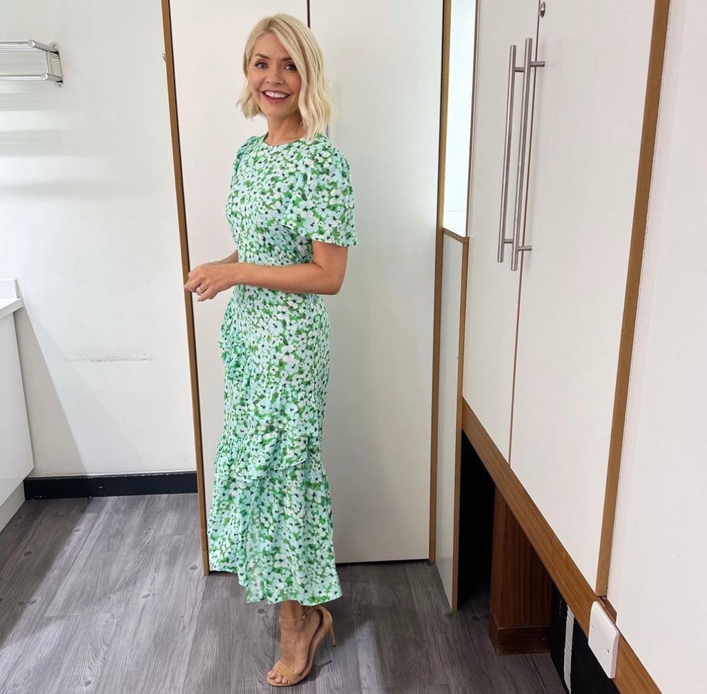 Holly Willoughby Stuns In The Most Flattering New Look Floral Midi Dress And Its Just £35