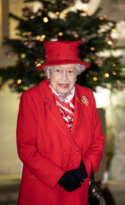 the queen festive outfit