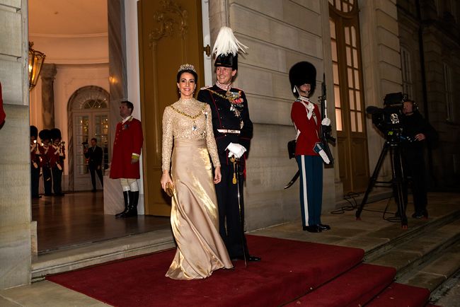 Crown Princess Mary of Denmark leads glamorous royals at New Year's ...