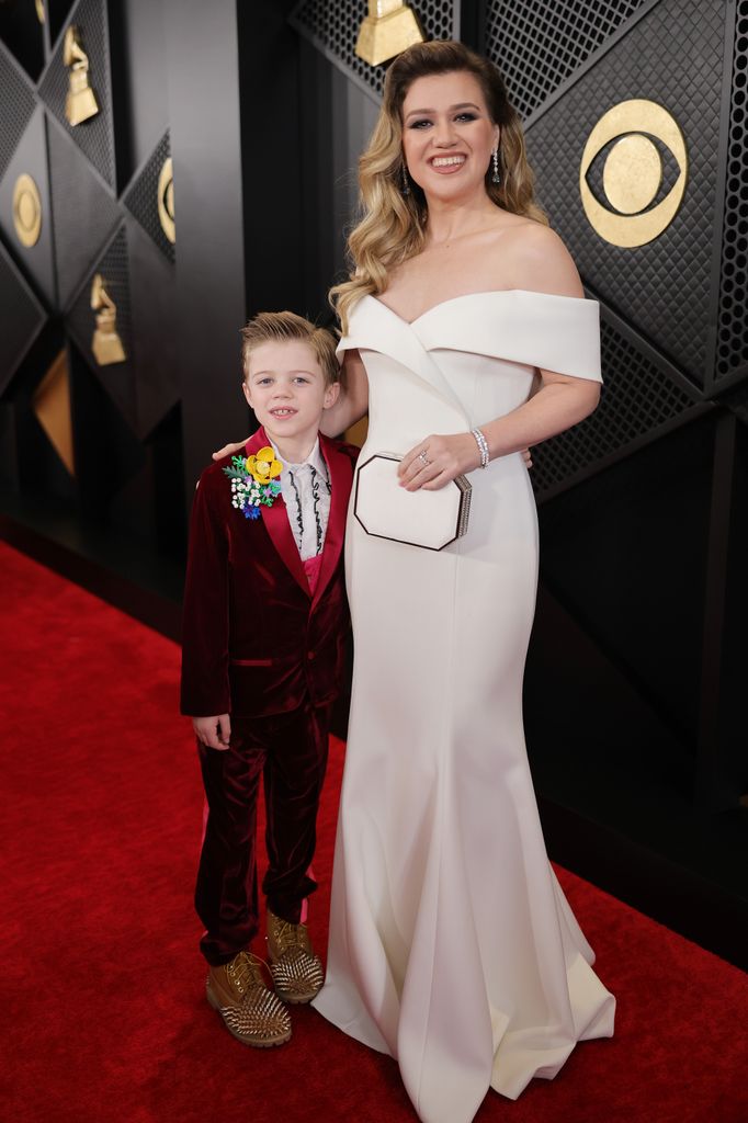 kelly clarkson and son remington at 2024 grammys