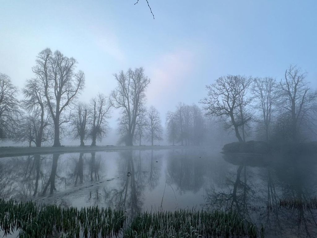The lake at Althorp covered with mist