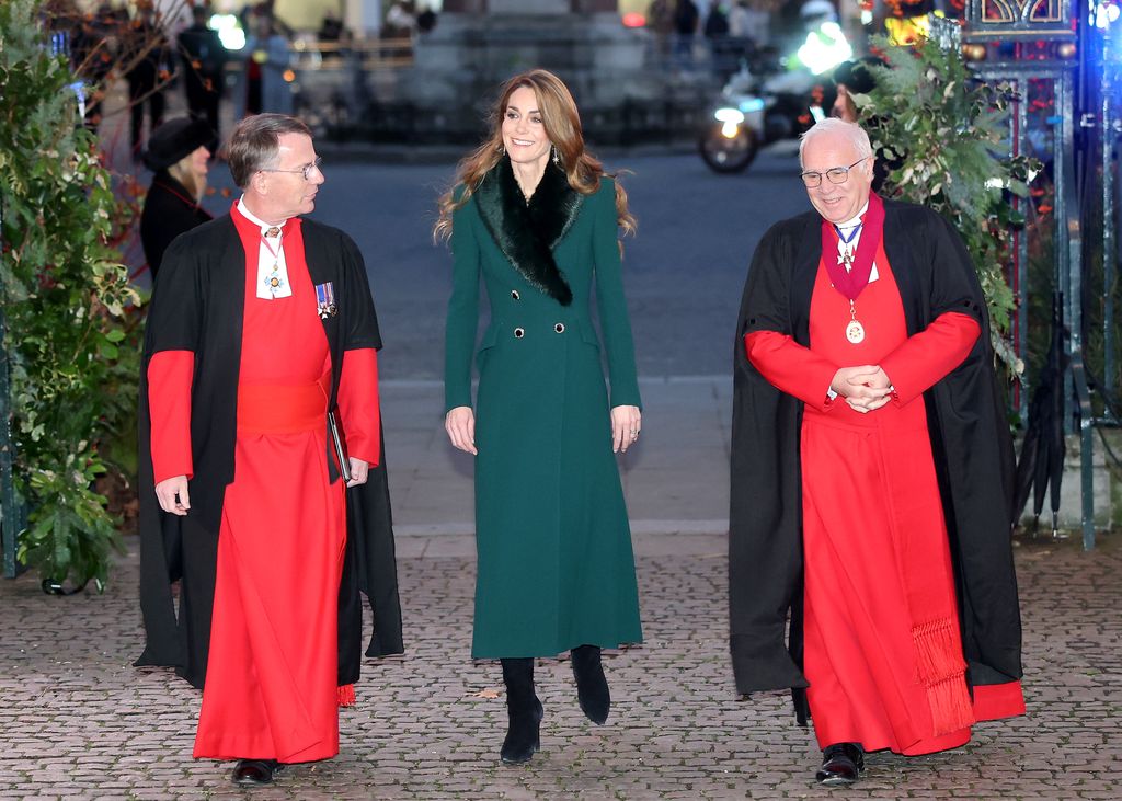 Kate wearing green coat to concert