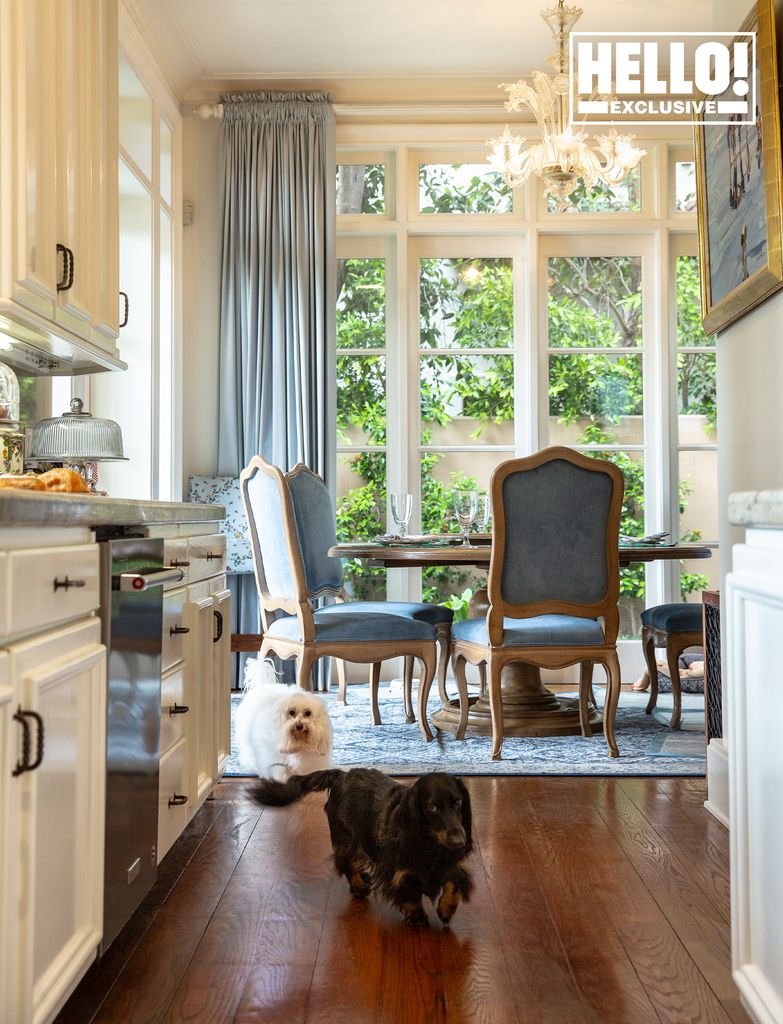  Nancy Davis' dining room at Beverly Hills home in Mulholland Estates