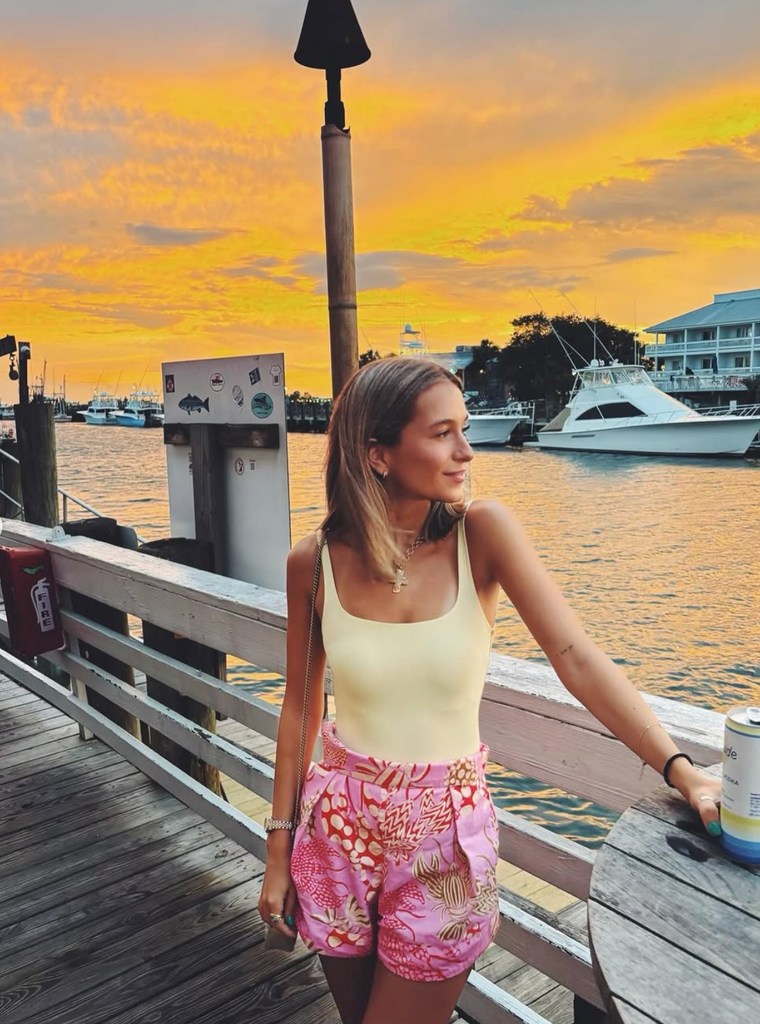 Photo partagée par l'épouse de Mark Wahlberg, Rhea Durham, de leur fille aînée Ella en Caroline du Sud