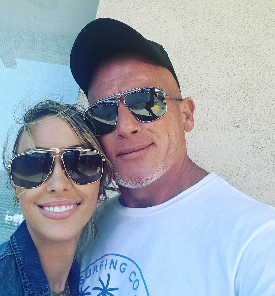 tish cyrus and dominic purcell selfie