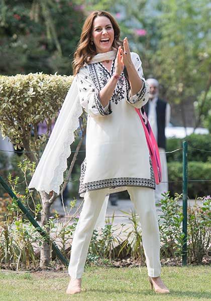 kate pakistan outfit