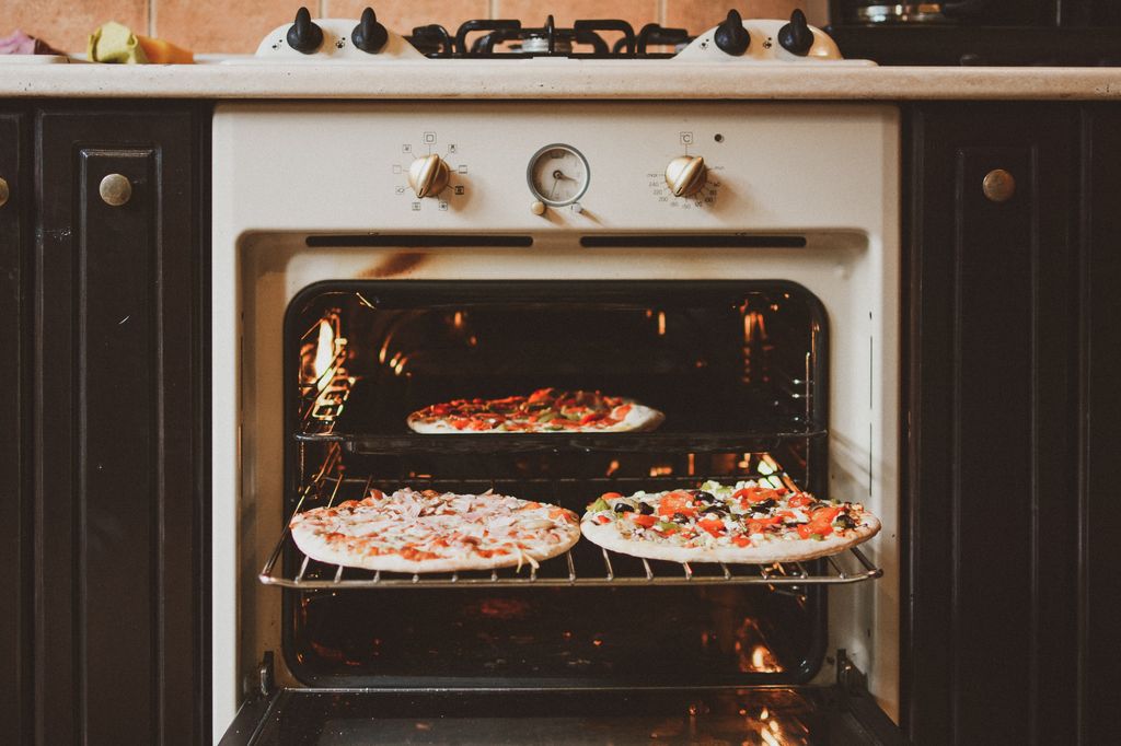 oven with pizza