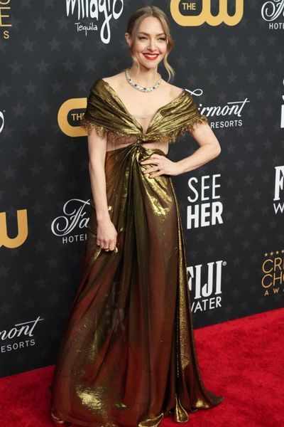 Amanda Seyfried nailed gilded glamour at the Critics Choice Awards as ...