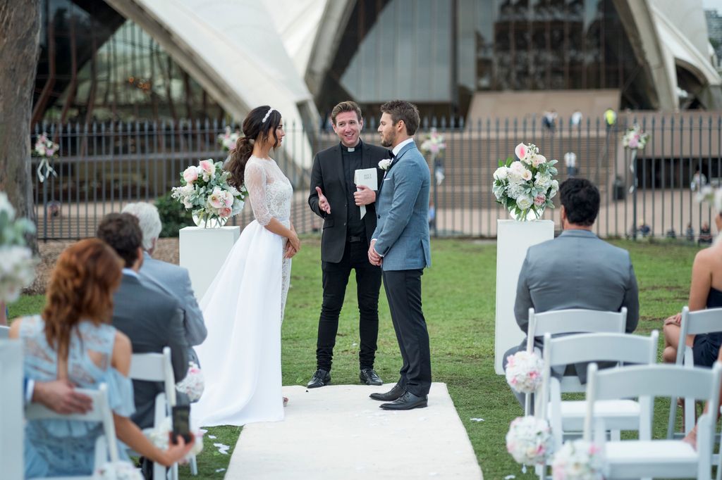 Steffy Forrester (Jacqueline MacInnes Wood) and Liam Spencer (Scott Clifton) wed in front of the famed Sydney Opera House on The Bold & The Beautiful