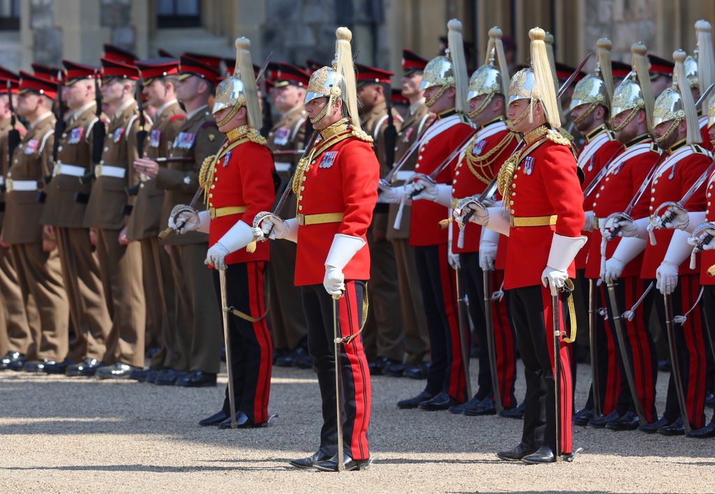 members of household cavalry mounted regiment 