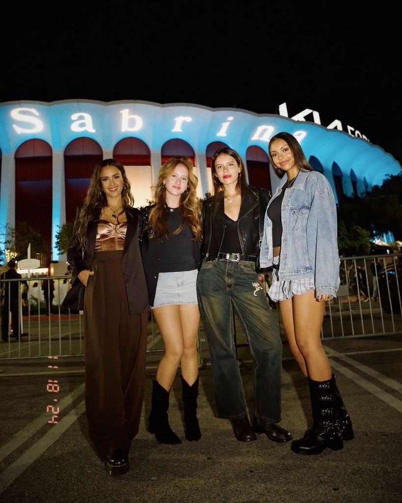 Jessica took her daughters Honor and Haven to Sabrina Carpenter's LA show