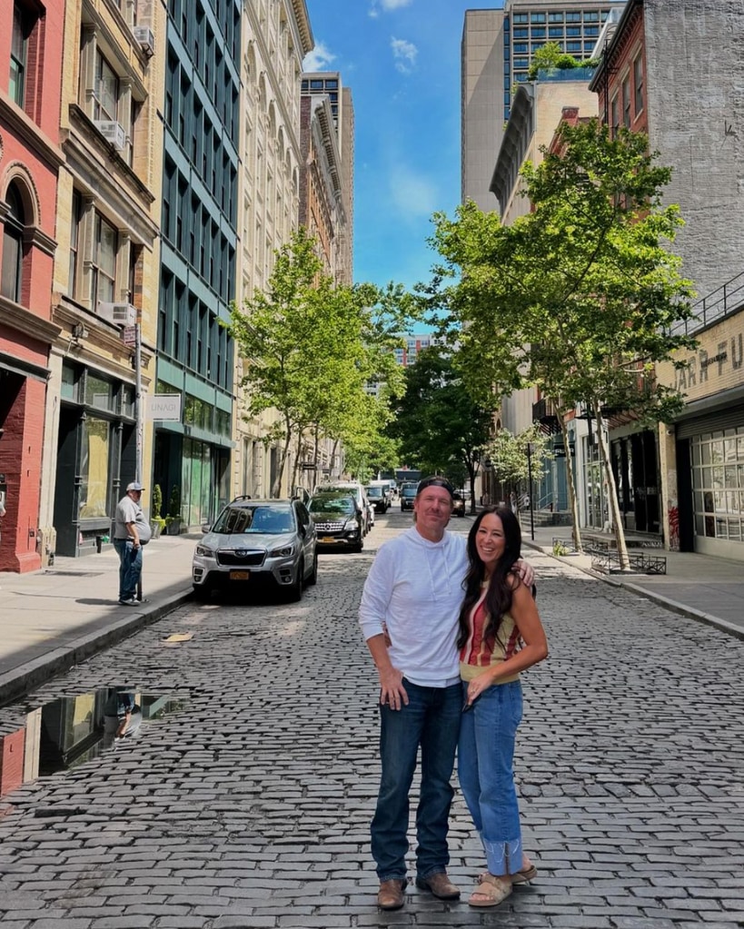 Photo shared by Joanna Gaines on Instagram June 2024 with her husband Chip Gaines commemorating their 21st anniversary in NYC.