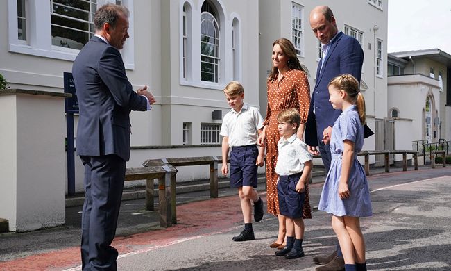 George, Charlotte and Louis join Lambrook school