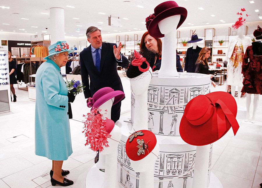the queen shopping