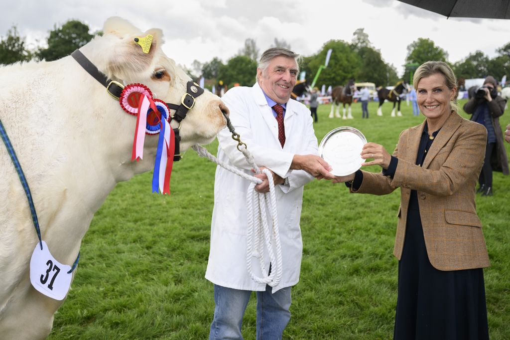 Duchess of Edinburgh presents livestock prizes at the Driffield Show, Yorkshire