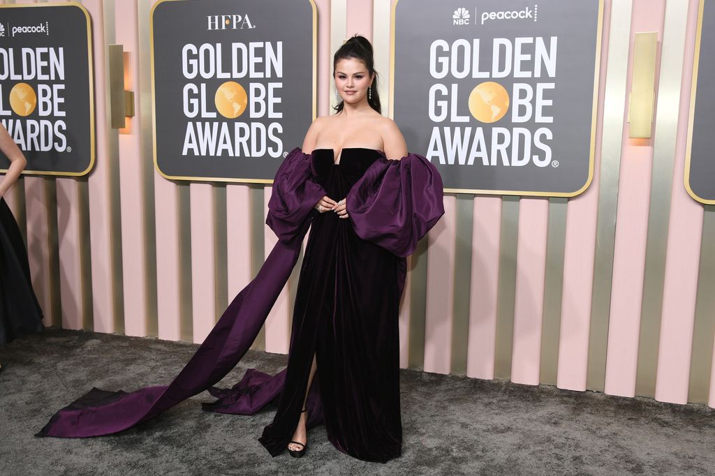 Selena Gomez shows off gorgeous curves after being trolled for gaining ...