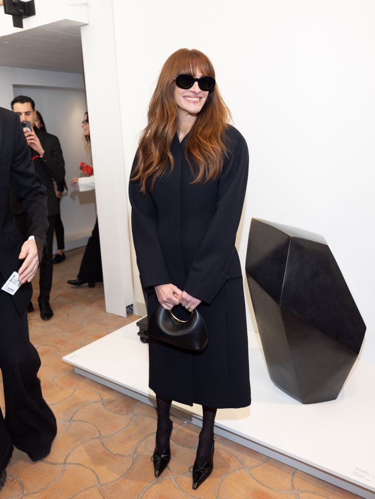 Julia Roberts attends the "Les Sculptures" Jacquemus' Fashion Show at Fondation Maeght