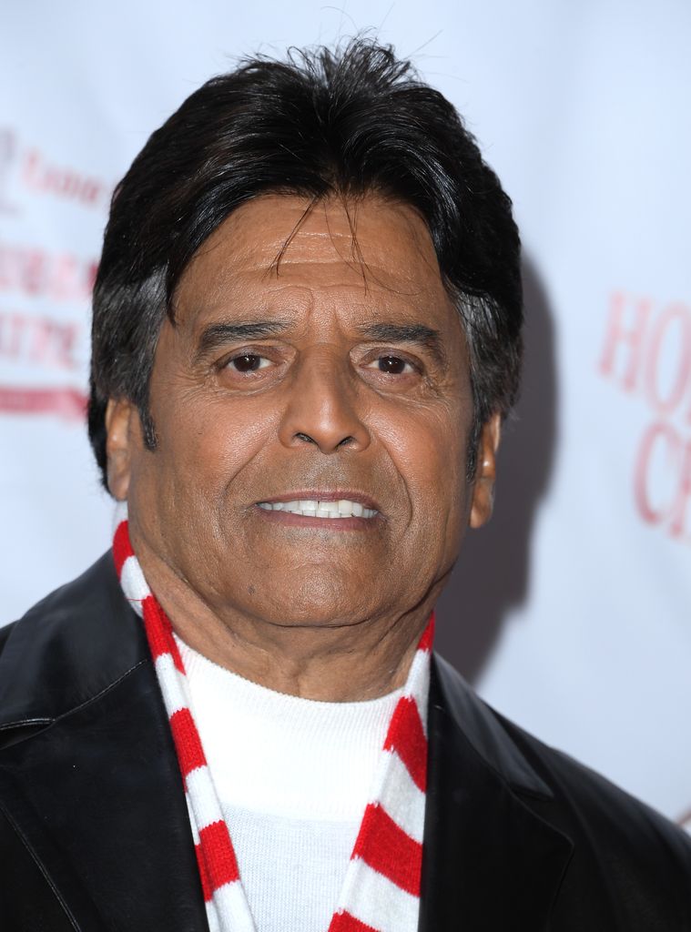 La star des CHiPs, Erik Estrada, 76 ans, n'a pas pris une ride 2 Erik au 91e défilé de Noël à Hollywood