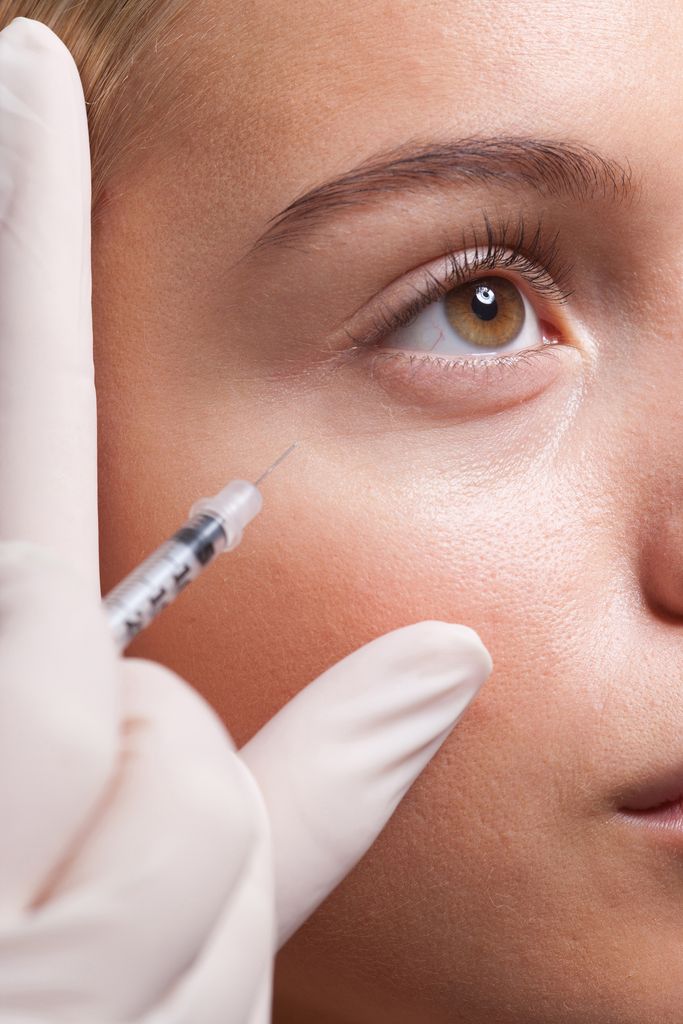 Woman receiving botox injection 
