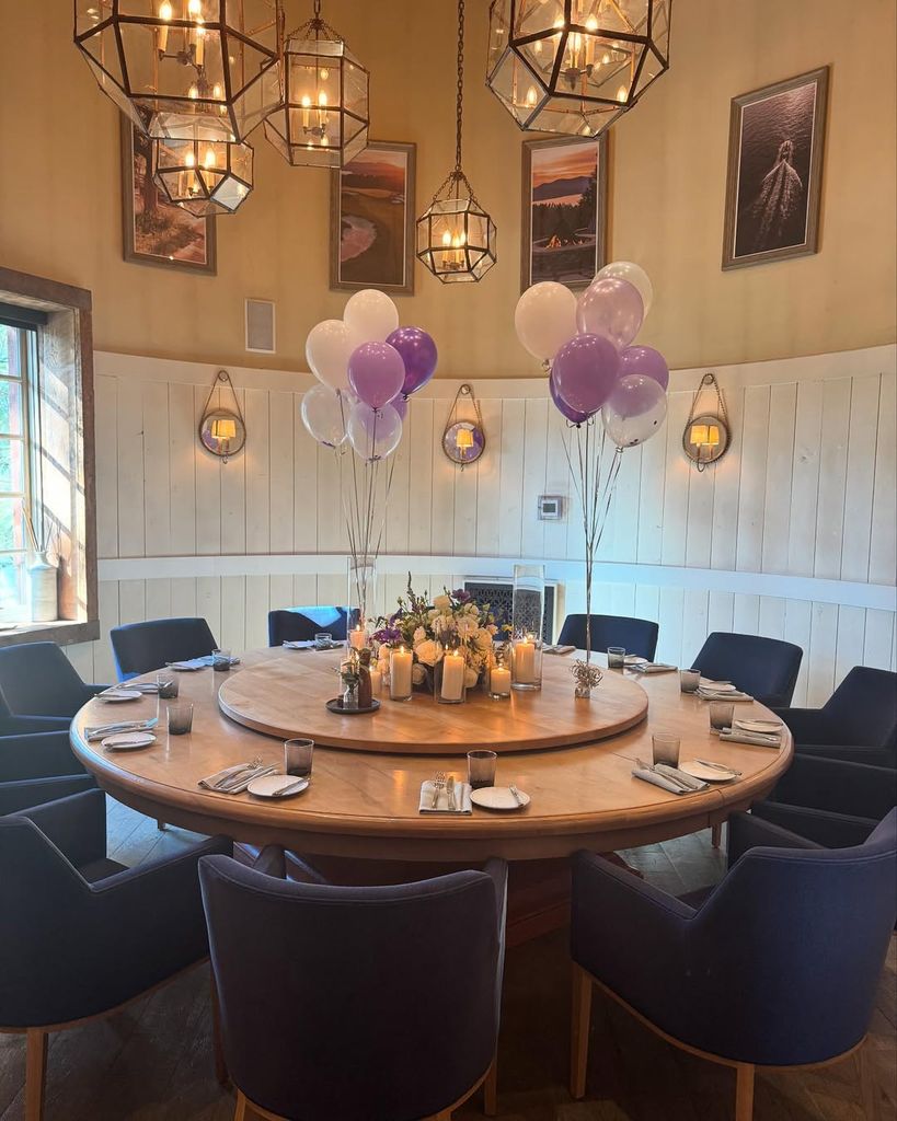 Rhea Durham partage une photo de la table avec des ballons lors de sa fête d'anniversaire en Idaho, publiée sur Instagram
