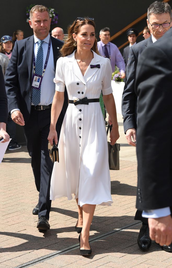 Brancos de tênis: Uma princesa Catherine bem vestida reina suprema nas apostas de estilo em Wimbledon em 2019