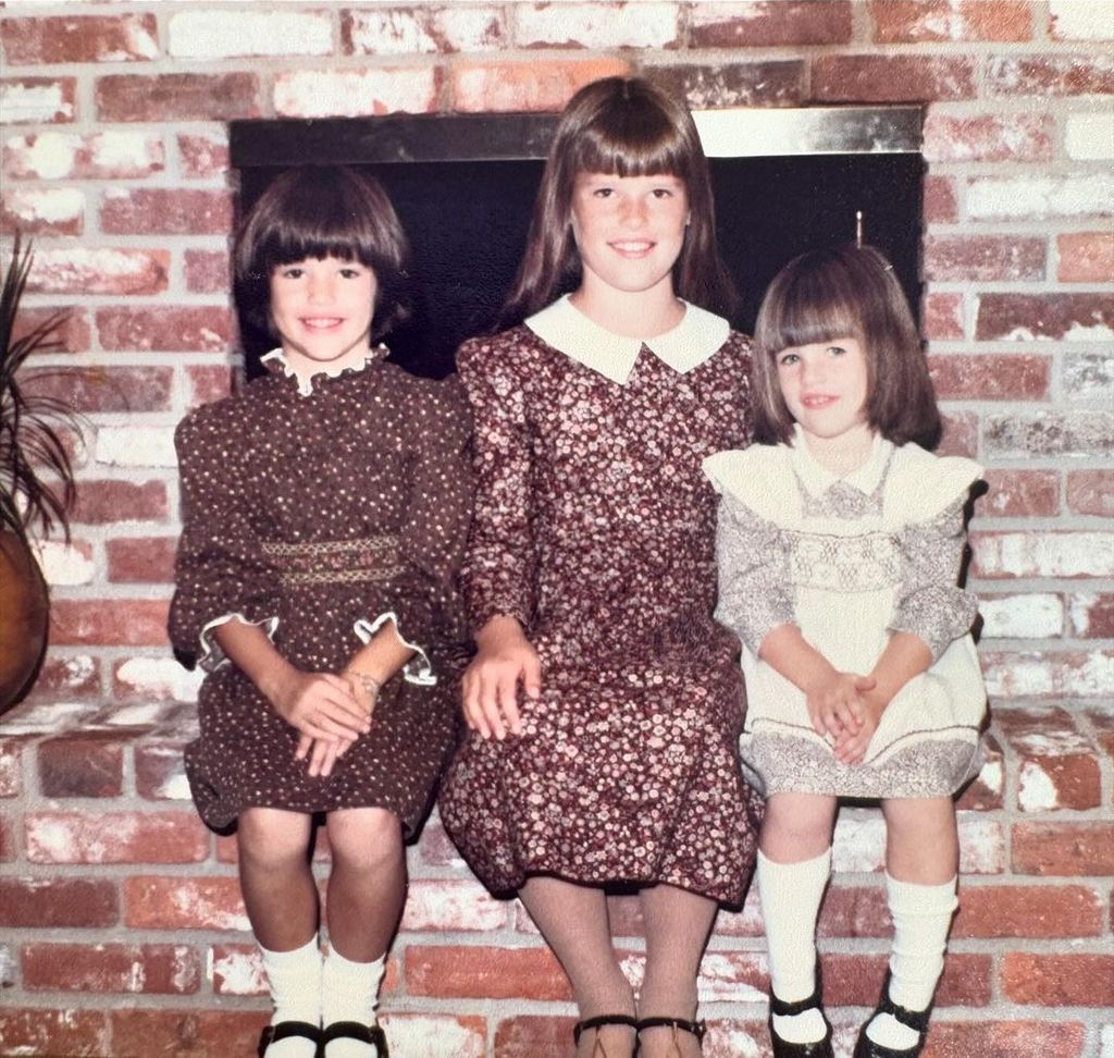 Jennifer Garner shared a series of adorable throwback family photos of her and her sisters