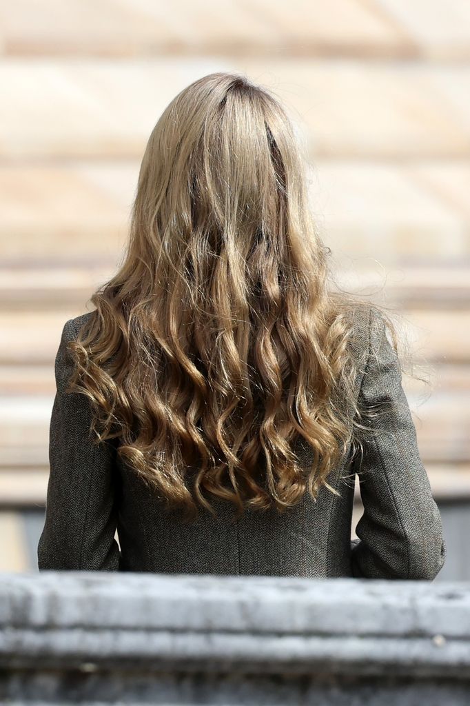Kate Middleton blonde hair from behind