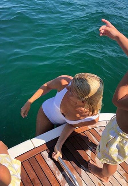 holly willoughby holiday instagram