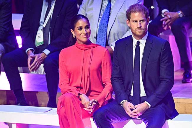 meghan markle vivid red outfit