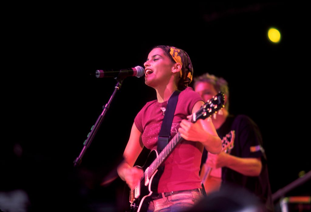 Nelly Furtado performs onstage at the World Music Theater, Tinley Park, Illinois in 2001