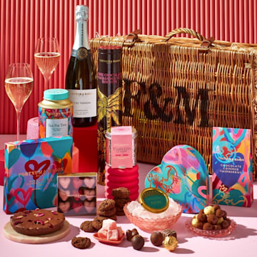 fortnum and mason valentines day hamper.