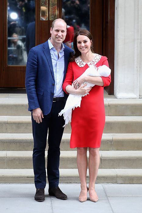 kate middleton hospital stairs red dress