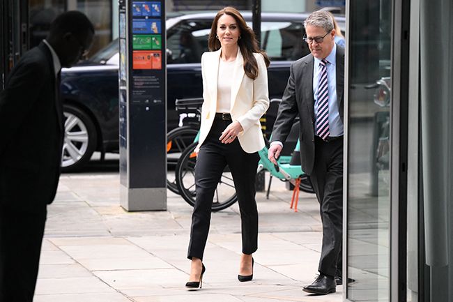 kate middleton looks stylish as she arrives for inugural meeting of business task force