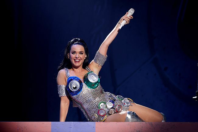 Katy Perry sings in Vegas