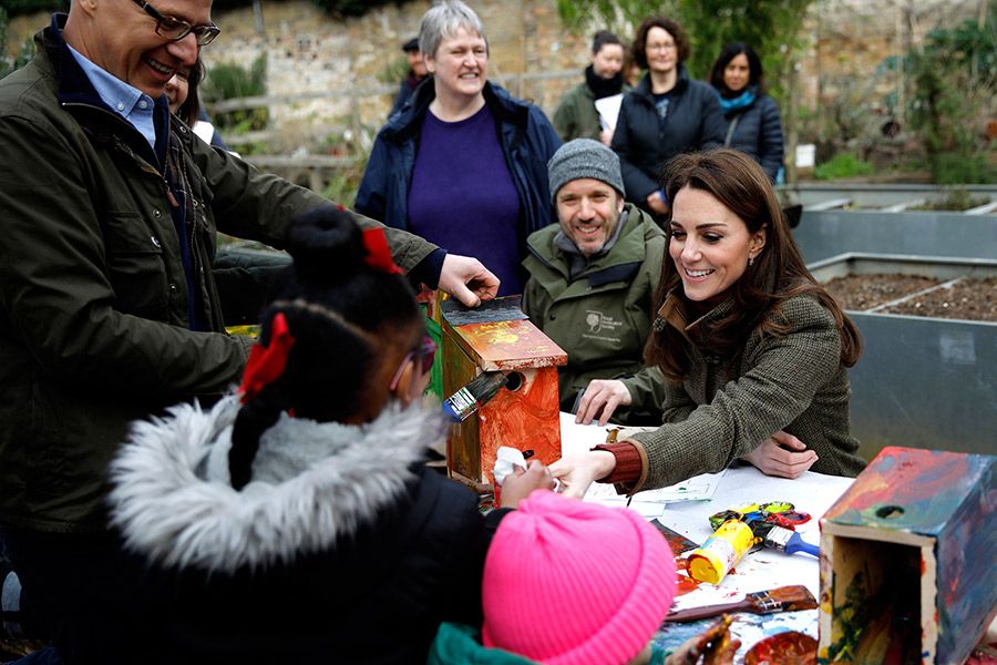 kate middleton builds a bird box new