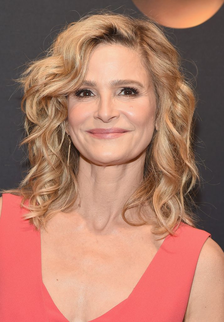 Kyra Sedgwick relaxed curly hair at the 2017 ABC Upfront event