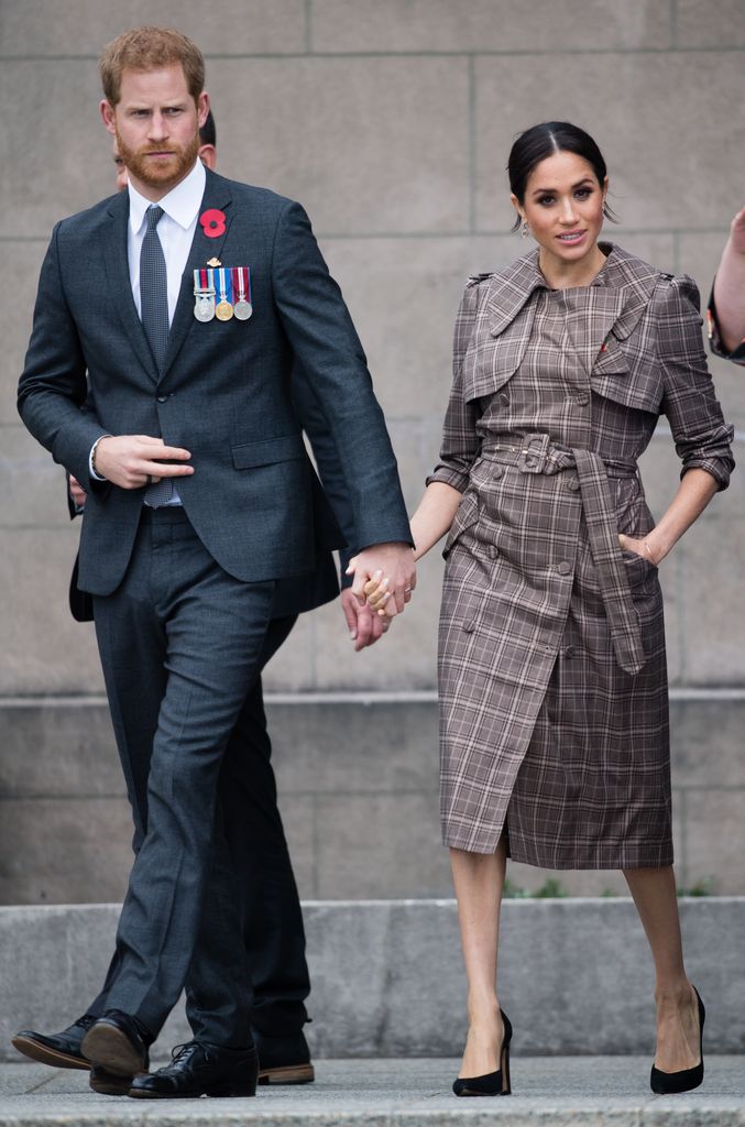 meghan in tartan trench with harry